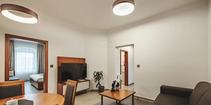 Krásne apartmány len 800 m od zámku v Hlubokej s raňajkami aj wellness