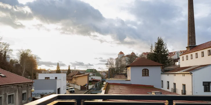 Luxusné apartmány v Mladej Boleslavi: možnosť raňajok aj apartmán s vlastným strešným wellness