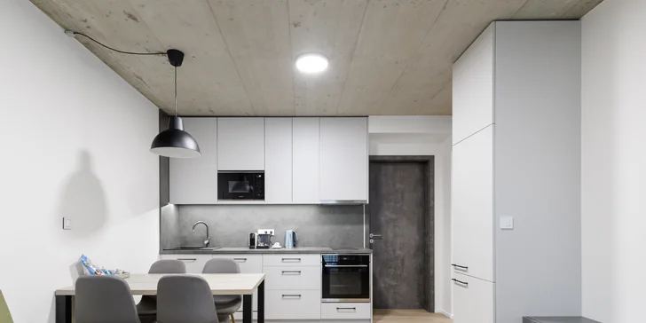 Luxusné apartmány v Mladej Boleslavi: možnosť raňajok aj apartmán s vlastným strešným wellness