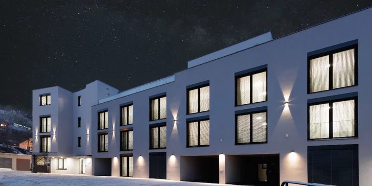 Luxusné apartmány v Mladej Boleslavi: možnosť raňajok aj apartmán s vlastným strešným wellness