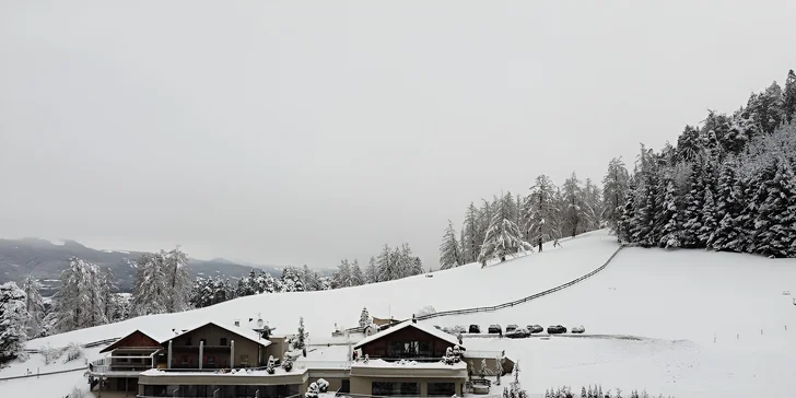 Aktívna dovolenka aj relax v Dolomitoch: moderný hotel v prírodnom parku, raňajky, wellness