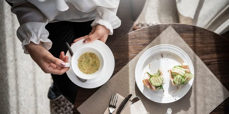 Aktívna dovolenka aj relax v Dolomitoch: moderný hotel v prírodnom parku, raňajky, wellness