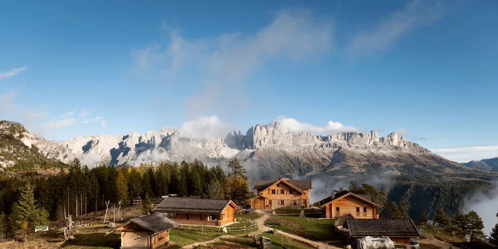 Aktívna dovolenka aj relax v Dolomitoch: moderný hotel v prírodnom parku, raňajky, wellness