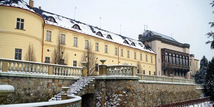 Rozprávková romantika v Chateau Zbiroh: večera v krčme, wellness a prehliadka zámku