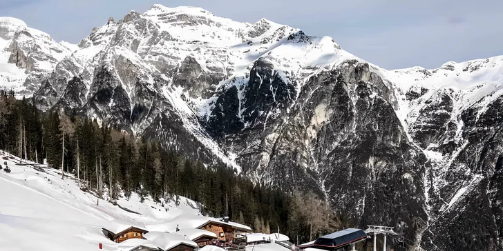 Pobyt v talianskych Alpách: hotel pri zjazdovkách a turistických trasách, strava aj wellness
