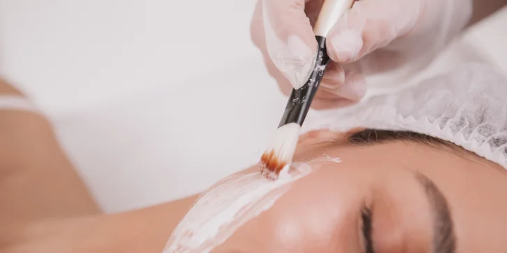 Hĺbkové čistenie pleti, masáž tváre a dekoltu alebo kombinácia oboch ošetrení