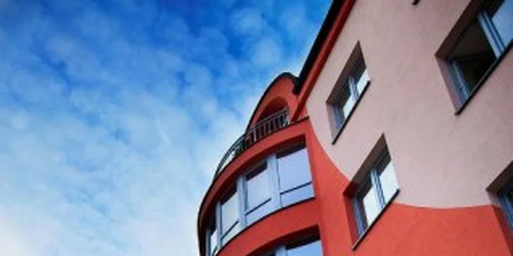 Dovolenka kúsok od Konopišťa: izba s raňajkami, adventure golf a množstvo výletov