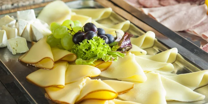 Dovolenka kúsok od Konopišťa: izba s raňajkami, adventure golf a množstvo výletov