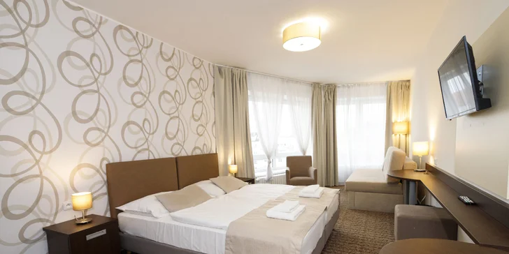 Dovolenka kúsok od Konopišťa: izba s raňajkami, adventure golf a množstvo výletov