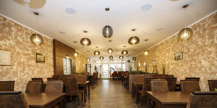 Dovolenka kúsok od Konopišťa: izba s raňajkami, adventure golf a množstvo výletov