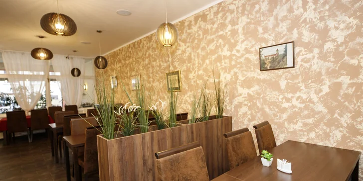 Dovolenka kúsok od Konopišťa: izba s raňajkami, adventure golf a množstvo výletov