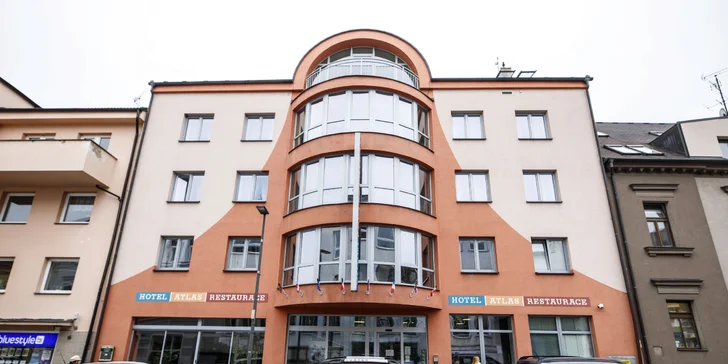 Dovolenka kúsok od Konopišťa: izba s raňajkami, adventure golf a množstvo výletov