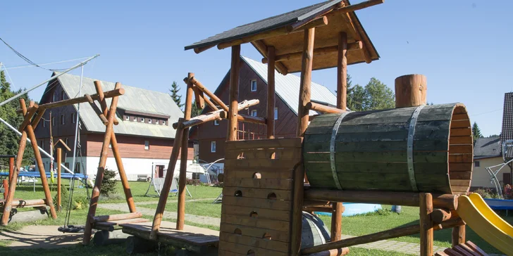 Penzión pri Ramzovej pre rodinu alebo partiu: raňajky alebo polpenzia, športové vyžitie aj múzeum