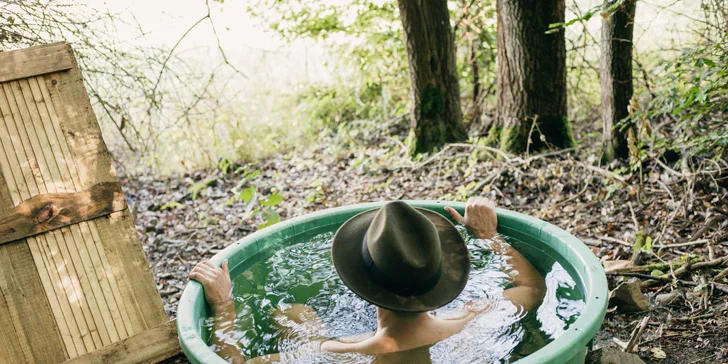 Vybavený treehouse na úpätí Krušných hôr: terasa s výhľadom aj gril