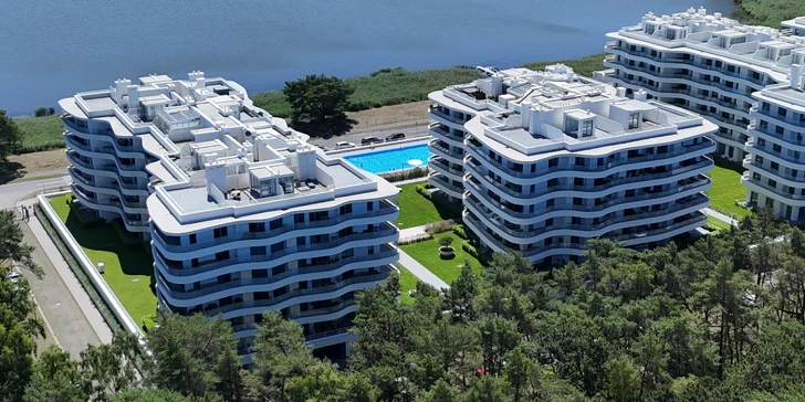 Nové krásne apartmány pri Baltskom mori až pre 4 osoby: medzi morom a jazerom, v lete bazén