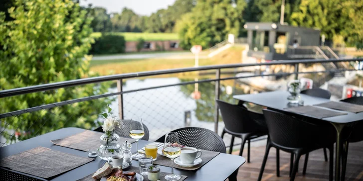 Veselí nad Moravou: štýlové apartmány s raňajkami, wellness aj vínom