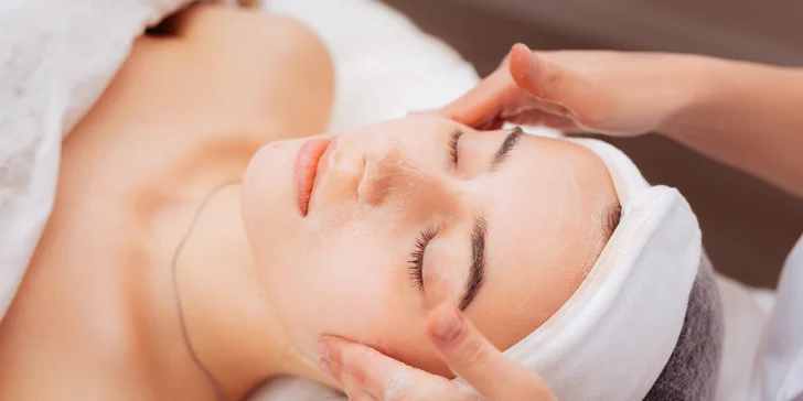 Pleťové ošetrenia v estetickej klinike 24Esthetic: mezoterapia, terapia EXOSOMY, hĺbkové ošetrenie a ďalšie