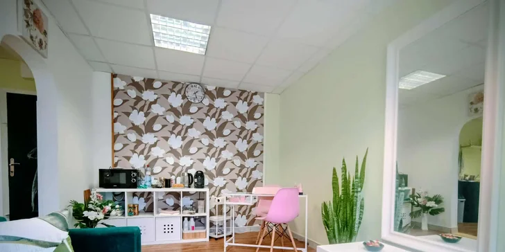 Suchá alebo wellness pedikúra s parafínovým či termozábalom
