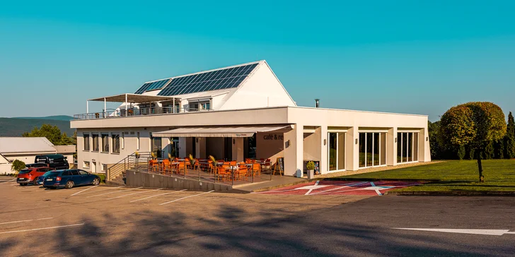 Wellness pobyt s možnosťou stravy v srdci Tokaja v rezorte Aqua Maria vo Veľatoch