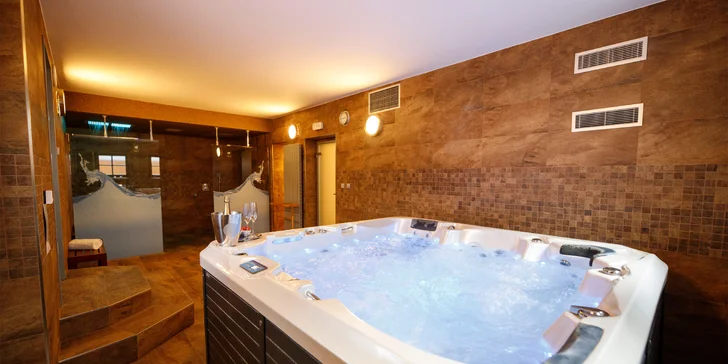 Relax v Kašperských horách pre pár aj rodinu: raňajky alebo polpenzia aj privátne wellness