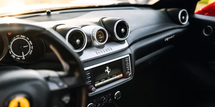 Jazda v superšportoch: Ferrari California T, Ford Mustang GT 500 aj Lamborghini Gallardo