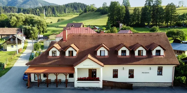 Pobyt v historickom penzióne na Orave s polpenziou či vstupom do aquaparku