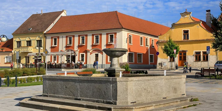 Pobyt v kúpeľnom meste Bechyně: hotel na námestí, strava, sauna aj masáže a aktivity v cene