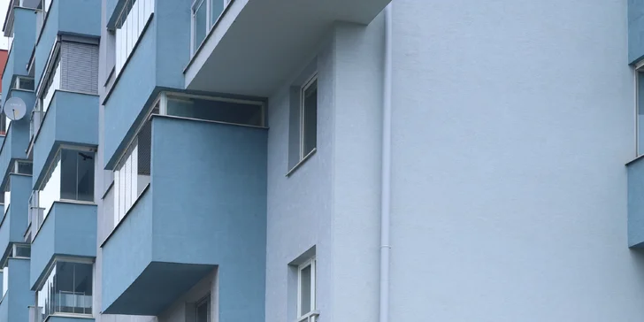 Dentálna hygiena alebo bielenie zubov technológiou Magic Light Pro Plus