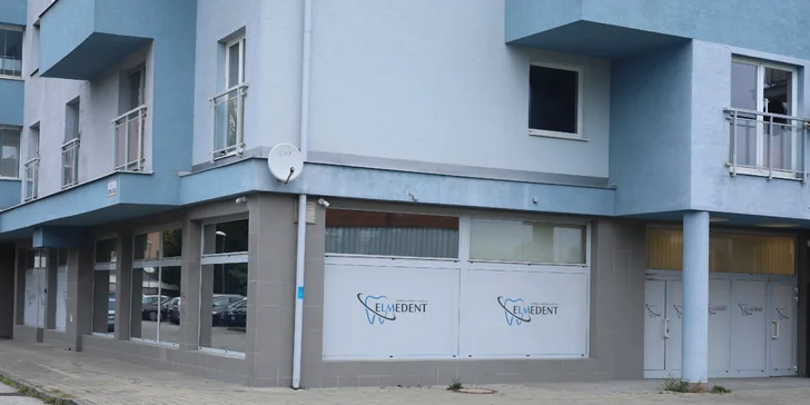 Neviditeľný zubný strojček a dental monitoring so zľavou 10 alebo 15 %