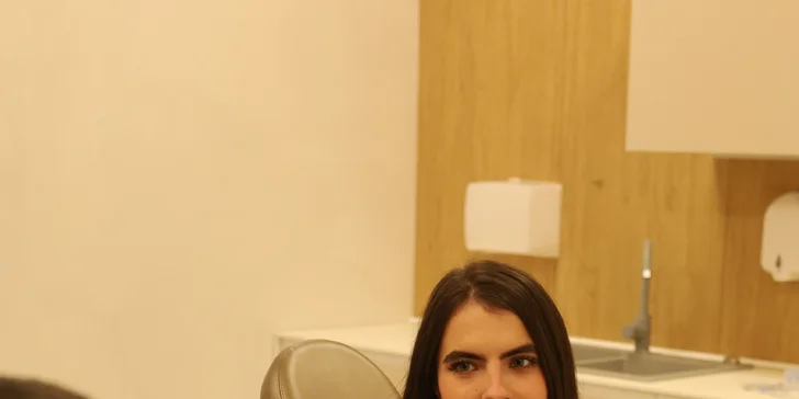 Dentálna hygiena alebo bielenie zubov technológiou Magic Light Pro Plus