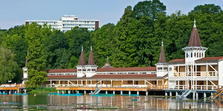 Krásny rezort 5 minút od termálnych kúpeľov Hévíz s polpenziou a neobmedzeným wellness