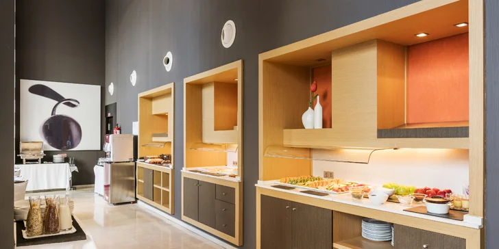 Dovolenka v Španielsku: 3* hotel s raňajkami, autobusy na pláž, Oceánografický park