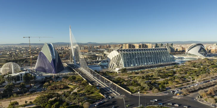 Dovolenka v Španielsku: 3* hotel s raňajkami, autobusy na pláž, Oceánografický park