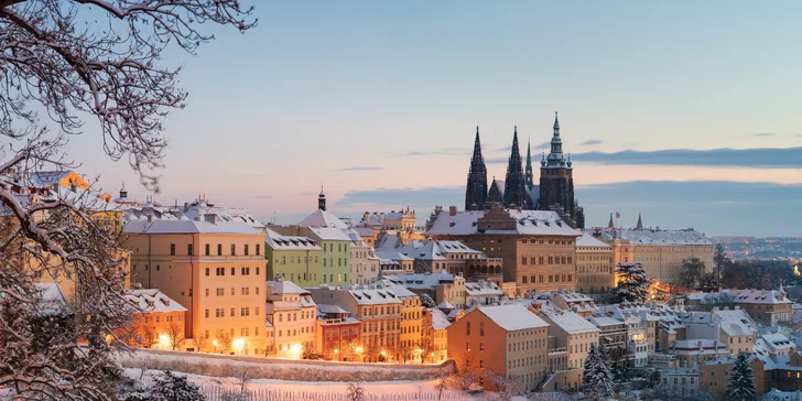 Adventná Praha a rozprávkový Karlštejn – zájazd plný histórie, romantiky a vianočnej atmosféry
