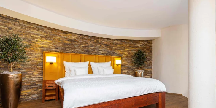 4* golfový rezort pri Pardubiciach: raňajky alebo polpenzia a saunový svet, možnosť wellness apartmánu