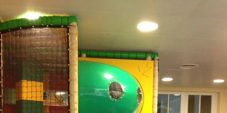 Luxusný horský rezort v Tirolských Alpách s nekonečným wellness, zábavou pre deti a polpenziou +