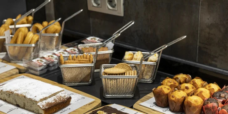 Moderný 4* hotel vo Valencii s raňajkami, blízko Mesta umenia a vied s delfináriom