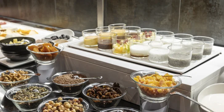 Moderný 4* hotel vo Valencii s raňajkami, blízko Mesta umenia a vied s delfináriom