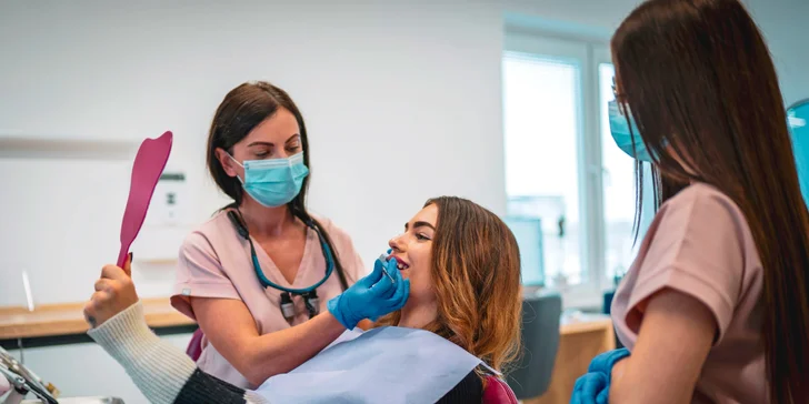 Profesionálne bielenie zubov v ambulancii alebo doma