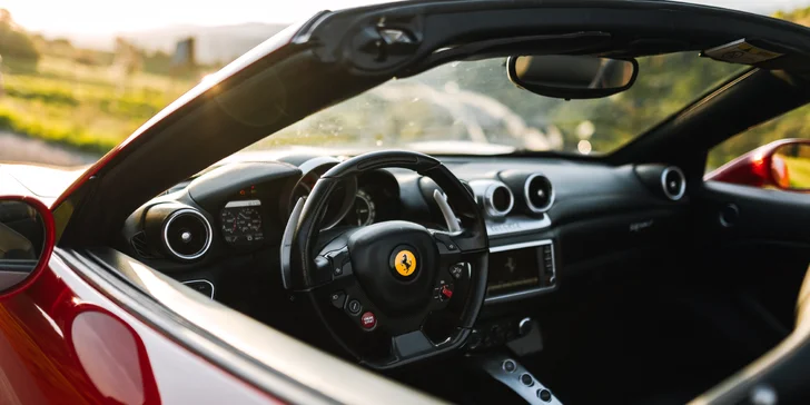 Jazda v superšportoch: Ferrari California T, Ford Mustang GT 500 aj Lamborghini Gallardo