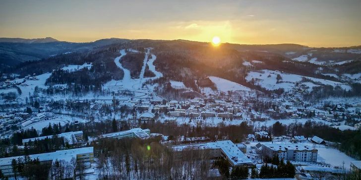Relax vo Wisłe: strava v cene, možnosť wellness aj procedúr, v zime lyže, v lete výhľady