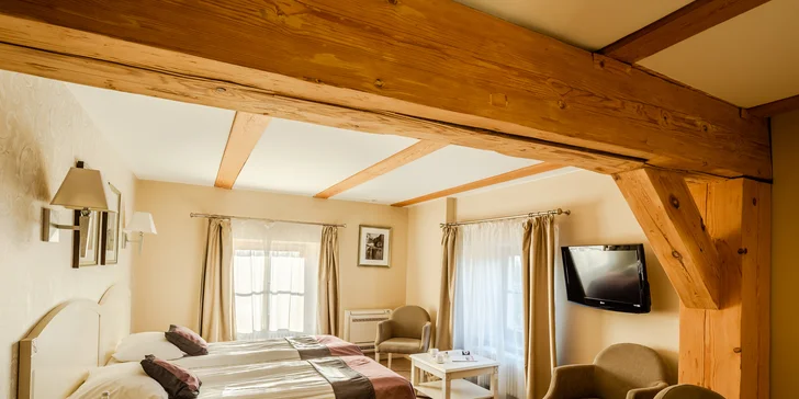 Zámocká romantika pri Vratislavi: raňajky alebo polpenzia, neobmedzený wellness a krásne okolie