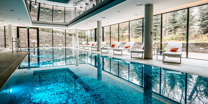 Zámocká romantika pri Vratislavi: raňajky alebo polpenzia, neobmedzený wellness a krásne okolie