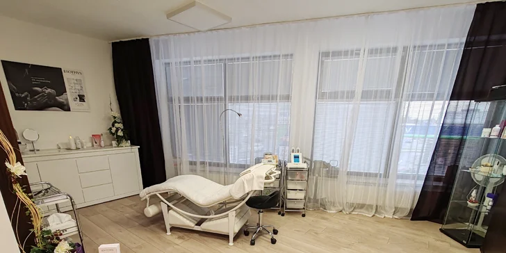 Kompletné ošetrenie pleti LUXCEAR 3v1 alebo masáž s neurokozmetikou ARKANA