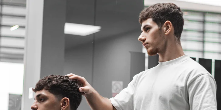 Strihanie vlasov, úprava brady či kombo od junior alebo senior barbera