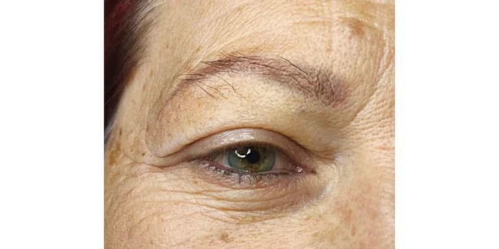 Permanentný make-up obočia púdrovou metódou s korekciou v cene