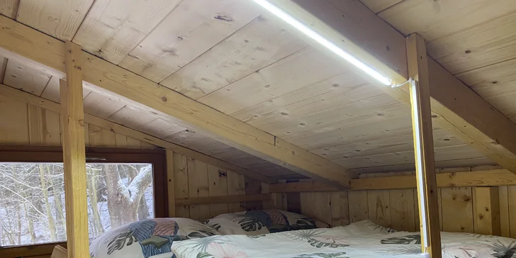 Tiny house v Podkrkonoší: útulný domček možnosť relaxácie v saune a kúpacom sude