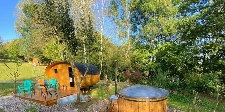 Tiny house v Podkrkonoší: útulný domček možnosť relaxácie v saune a kúpacom sude