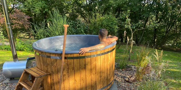 Tiny house v Podkrkonoší: útulný domček možnosť relaxácie v saune a kúpacom sude