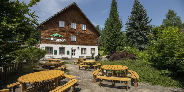 Pohodová dovolenka v Krkonošiach: horský hotel priamo pri zjazdovke, polpenzia